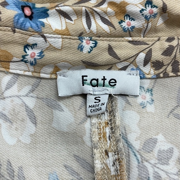 Fate Tan Blue Flower Print Oversized Boho Long Sleeve Button Down Shirt - Picture 10 of 12